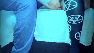 Oh wow, how delicious does it feel when they stick their tongue in my ass, with amazing pussy sucking and hot rimjob action?