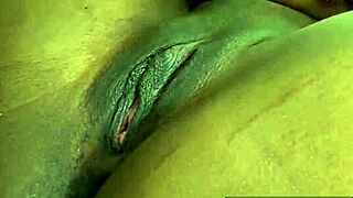 taylor layne licks carmen hayes ebony ass pussy