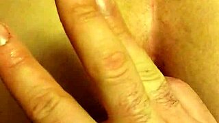 bbw amateur takes huge toys deep in her fat ass anal fucking