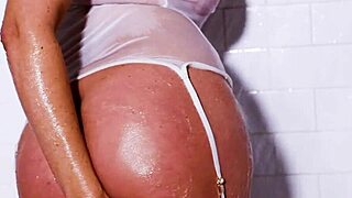 Julia ann, isn't my shower tease making you throb?