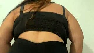 Sigilosa BBW Dances Oiled Ass in Fishnets Backstage