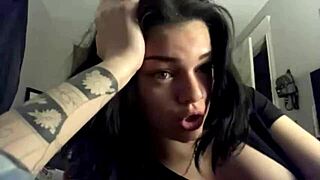 hey girl, show those big sexy tits now?