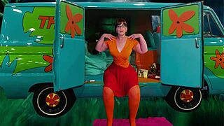 Granny Velma Dinkley sucks cock like studious deepthroat gumshoe