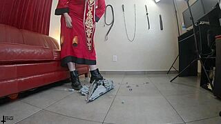 imagine my giantess boots crushing your star destroyer? 👠💥