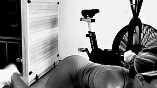 creeper ass workout gets super steamy