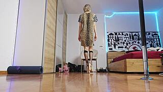 check out these sexy high heels on blonde glamour feet!