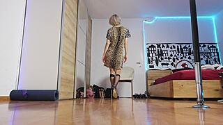 check out these sexy high heels on blonde glamour feet!