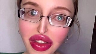 russian accent glasses girl spills fetish story part 1 😘