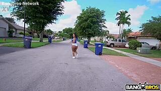 Who Can Resist Clapping This Huge Latina Ass Creampie?