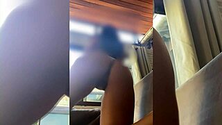 morena 18+ petite rebolando public anal com buceta pequena
