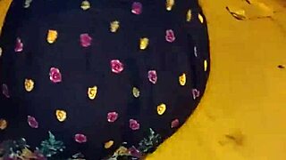 stalking sexy big ass peruvian milf flashing lingerie outdoors in lima streets pt 1