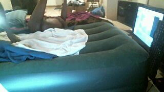 Curvy ebony hood milfs flaunt real amateur ghetto curves