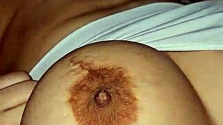 hey i'm masturbating with this hot milf now