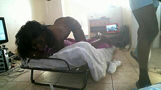 Curvy ebony hood milfs flaunt real amateur ghetto curves