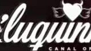 Novinha masturbates in uber then gives tight anal