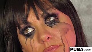 jezebelle bond fingers her wet milf pussy in bathtub solo