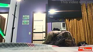 Chupa mi concha en doggystyle, me encanta tanto que gimo fuerte!