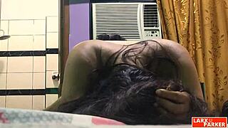 Chupa mi concha en doggystyle, me encanta tanto que gimo fuerte!