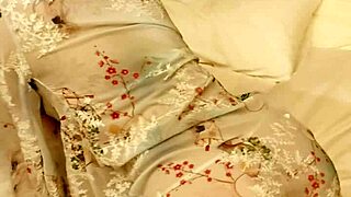 Sexy Japanese Kimono Tease Reveals Petite Curves Outdoors