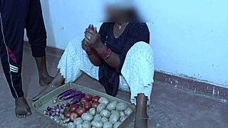 closeup indian bhabhi's big ass pussy fucked missionary doggystyle in homemade reality