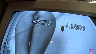 Jynx Maze Gets Shaved CUNT Licked in Public Bathroom