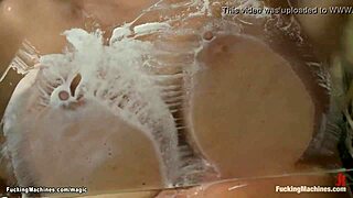 Blonde babe squirts on juicy vibrator machine ride