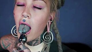 god my skinny goth ass prolapses and squirts from solo gaping play