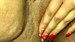 Desi bhabhi moans loud fingering her juicy wet pussy