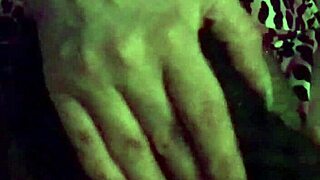 Hey, which tongue makes my milf pussy drip hardest? 🇫🇷🇮🇹👅