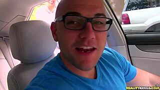 Super Seductive Latina Muff Dive on Street