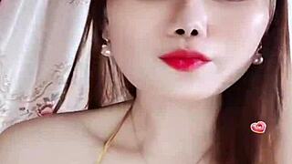 Vietnamese Teen Dances Live On Bigo Platform