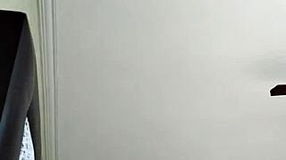 ¡Cogiendo con pasión en el motel, mi milf amante me hace explotar!