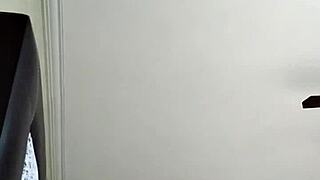 ¡Cogiendo con pasión en el motel, mi milf amante me hace explotar!