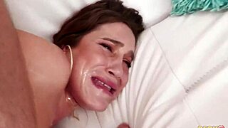 latin milf aderes quin's round ass begs for anal pounding