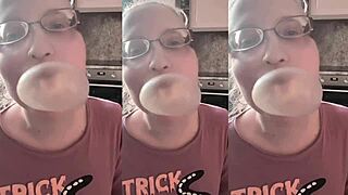 Chew This Huge Bubble Gum ASMR!