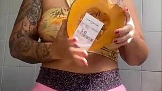 Live flash reveals swollen pussy close-up view