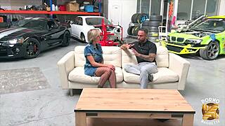 Belle French milf Didine gets pounded hard in lingerie 😈🍑