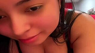 Peruvian TikToker Perreando Big Tits Seductively