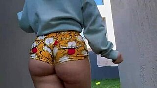 Intriguing early morning secrets of a stunning hottie routine