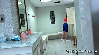 fucking hot stepsis in gym changing room 💦🍆