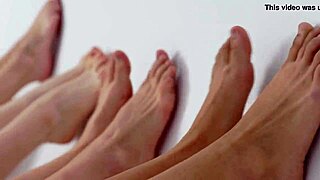my feet tingle extremely with relaxing asmr beats
