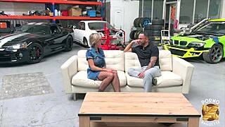 Belle French milf Didine gets pounded hard in lingerie 😈🍑