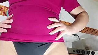 Colombian latina aunt's cameltoe masturbation fantasy explodes