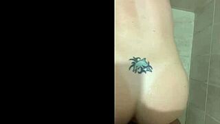 fui fodida de quatro no banheiro abrindo tudo pro pau completo no meu cuzinho molhado