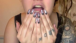 Curvy mommy slut chokes on daddy's cock backstage rough pounding