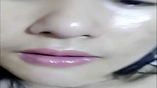 filipina wife's huge pussy lips boom video call