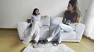 tengo ganas de lamer y comer el pussy de mi amiga en su casa lesbian fingering orgasm