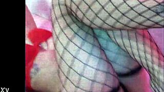 Delilah Dagger's Face Drenched In Explosive Cumshot Facial