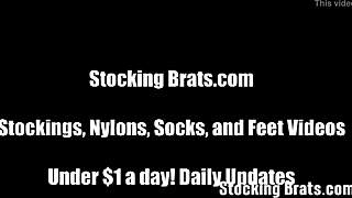 tara summer wanna suck toes in stockings