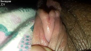 wanna see this big ass arab bbw in heart panties rubbing her big clit horny solo play